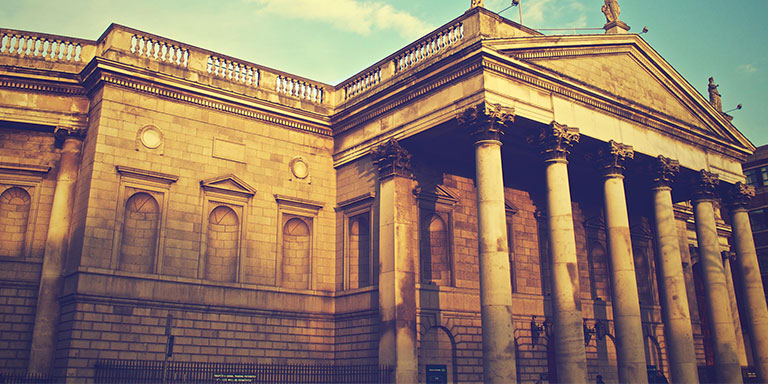 Building with columns